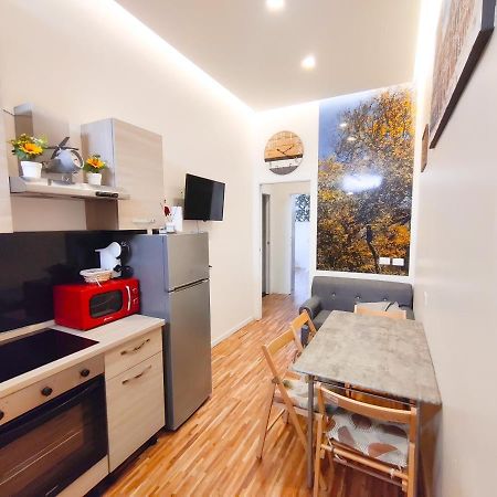 Comfy Appartment Near Metro M3 - Wifi Milan Luaran gambar